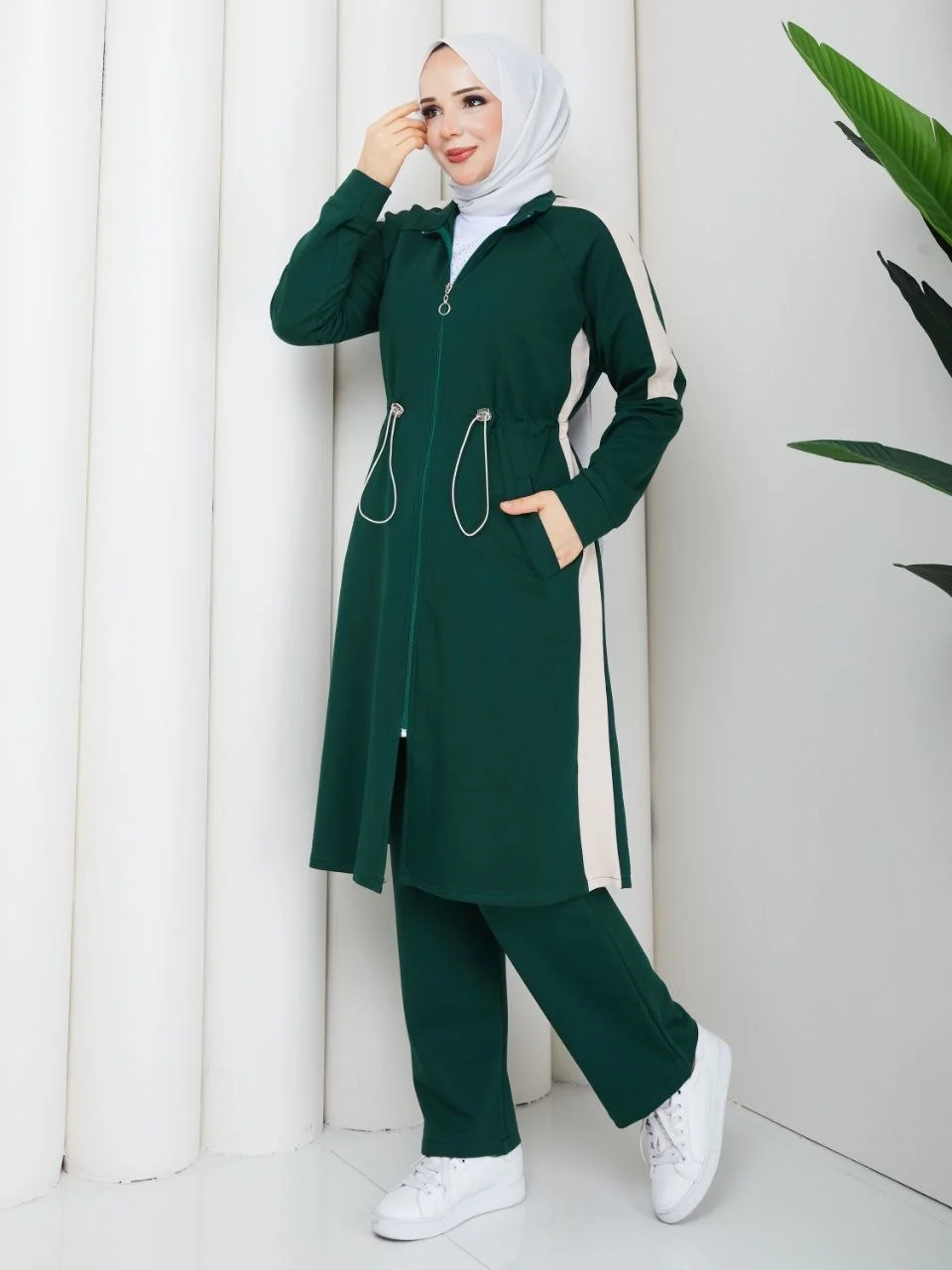2-Piece Set / طقم نسائي من قطعتين